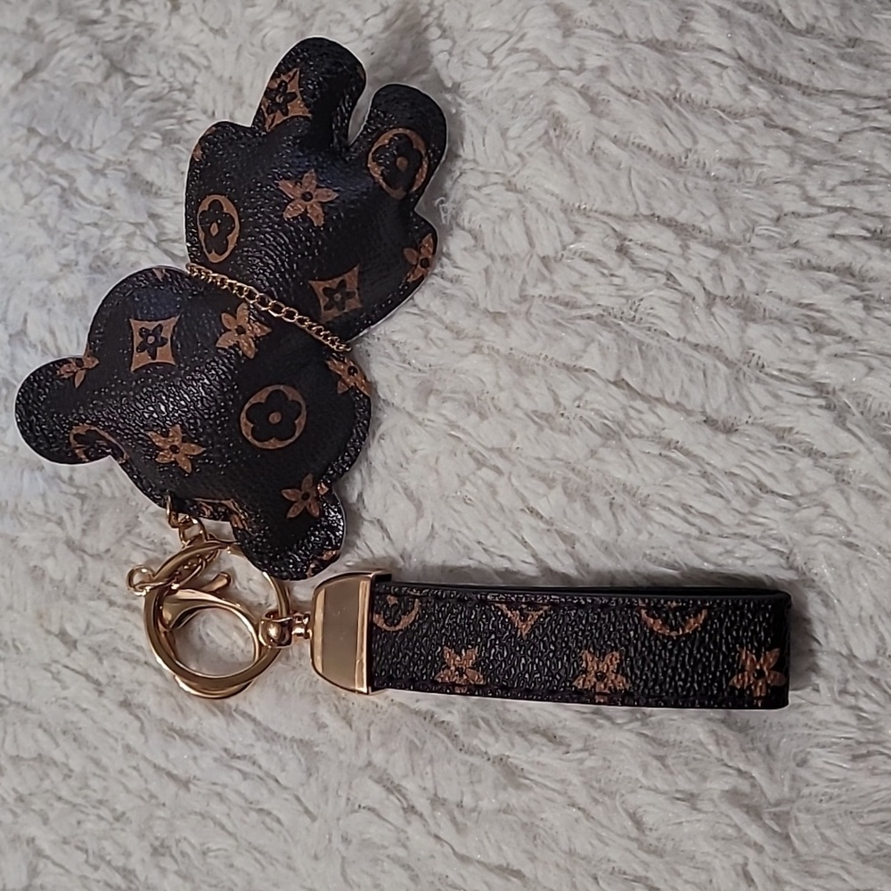 Luxury teddy bear 🧸 keychain bag charm - Picture 4 of 5
